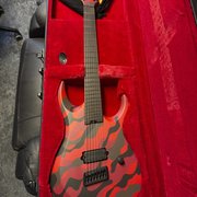 Myydään: Dino Cazares Ormsby Blood Camo (#2043055) Myydään: Dino Cazares Ormsby Blood Camo (#2043055)