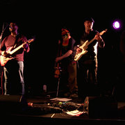 Muuta: Indie rock pop project in Spanish and English looking for gigs (#203339) Muuta: Indie rock pop project in Spanish and English looking for gigs (#203339)